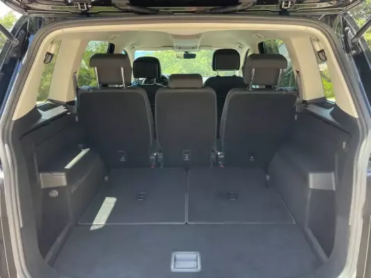 Volkswagen Touran for rent in Zabljak