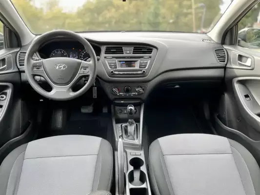Hyundai i20 for rent in Rose