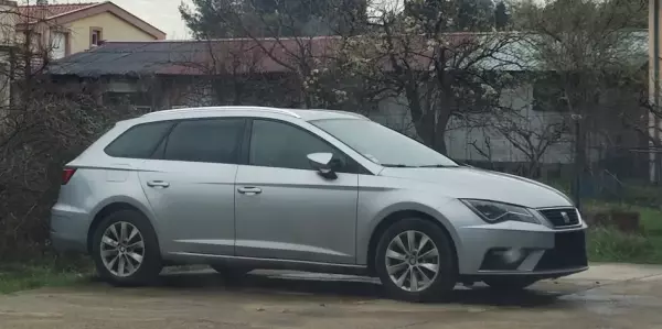 Seat Leon for rent in Montenegro