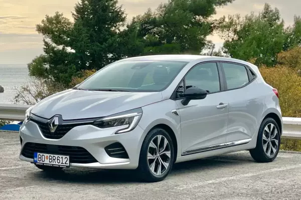 Renault Clio for rent in Montenegro