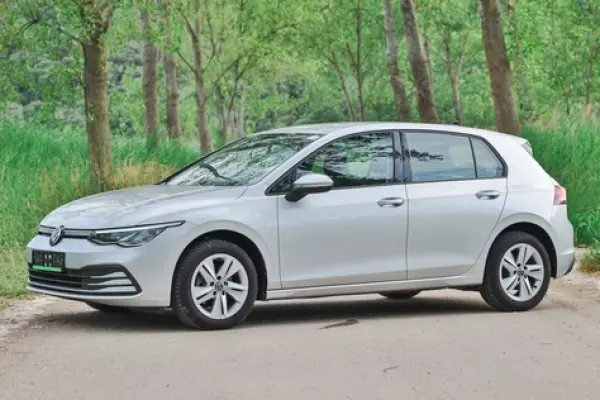Volkswagen Golf for rent in Rose