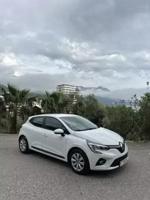 Renault Clio for rent in Montenegro