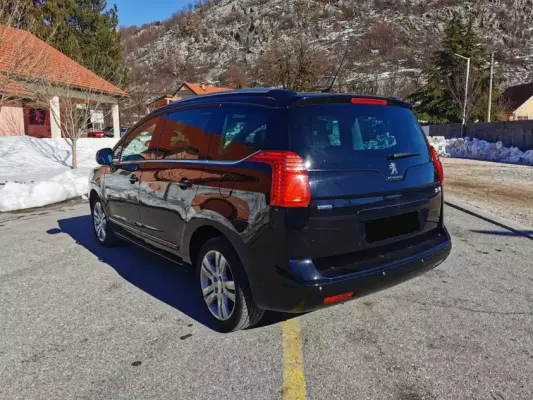 Peugeot 5008 for rent in Niksic