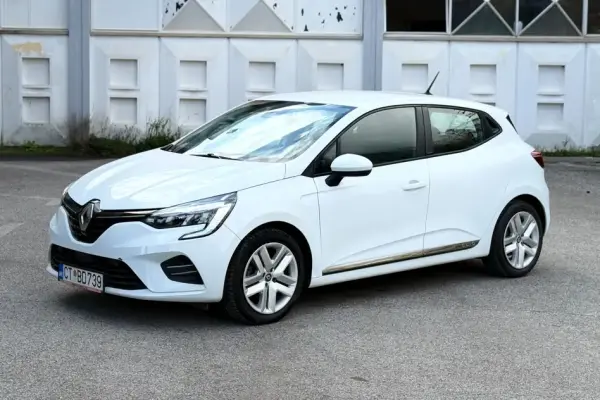 Renault Clio for rent in Montenegro
