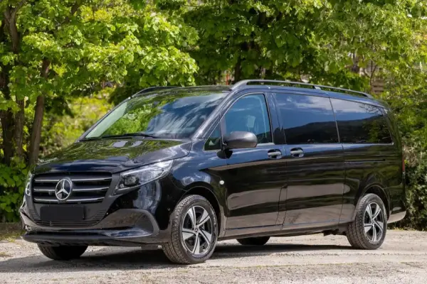 Mercedes Vito for rent in Rose