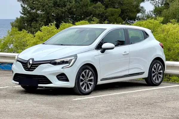 Renault Clio for rent in Igalo
